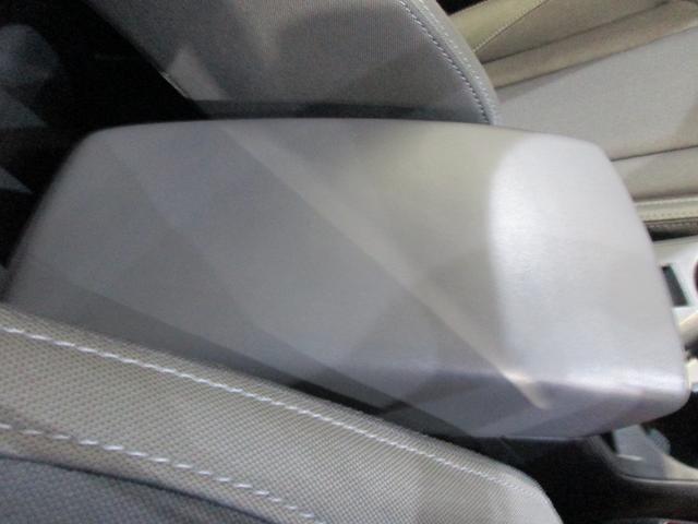 �Ђ��|���Ƃ��Ďg�p�ł���Z���^�[�R���\�[���{�b�N�X�I