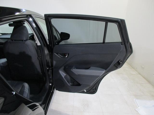 �����h�A�ɂ̓y�b�g�{�g��������h�����N�z���_�[���t���Ă��܂��B