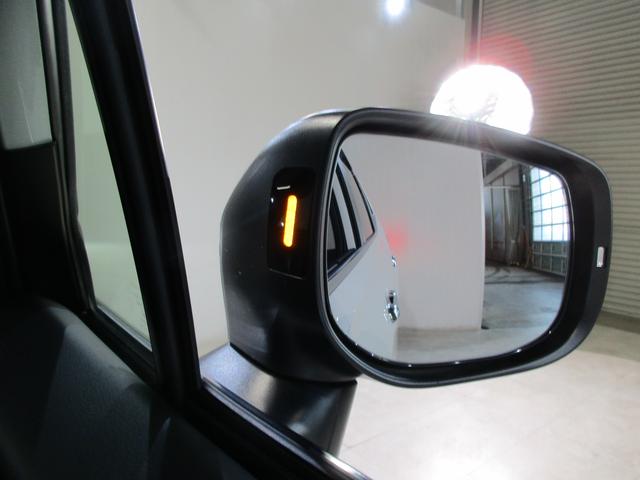 �X�o�������r�[�N���f�B�e�N�V�������ځI�h�A�~���[����͌����ɂ����ꏊ�ɂ���ԗ������m���āA�Ԑ��ύX���ɏՓ˂̊댯������ꍇ�ɂ̓h�A�~���[�����̂k�d�c�C���W�P�[�^�[��x�񉹂Œ��ӂ𑣂��Ă����@�\�ł��B