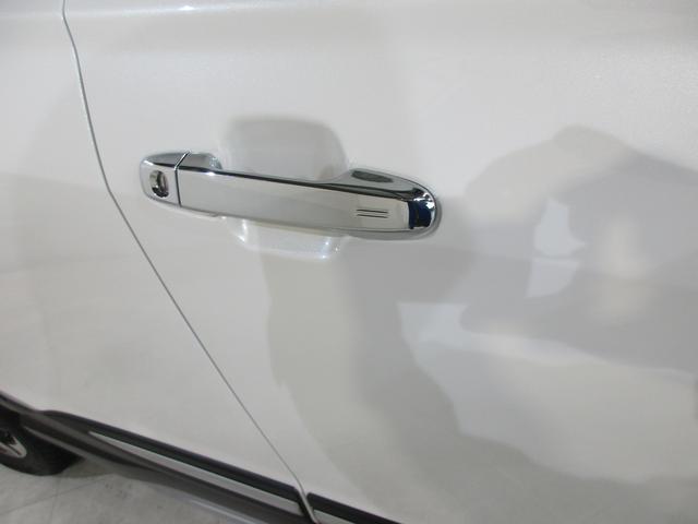 �h�A�n���h���ɐG��邾���ŉ����E�{�����ł���L�[���X�A�N�Z�X�I�A�N�Z�X�L�[���g�т��đO�Ȃ̃h�A�n���h�������ɐG��邾���ŉ����A�h�A�n���h���̃Z���T�[�ɐG��邾���Ŏ{���ł��܂��B