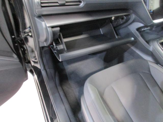 ���炩�ȃG���W���t�B�[���Ŏv���ʂ�̉^�]���ł��鐅���Ό��G���W���r�t�a�`�q�t�@�a�n�w�d�q�I�y�ʁE�R���p�N�g�E��d�S�Ő����Ό��Ɠ��̐U���̏��Ȃ��A�G���W���t�B�[���̊��炩�����A����̖��������x���܂��B