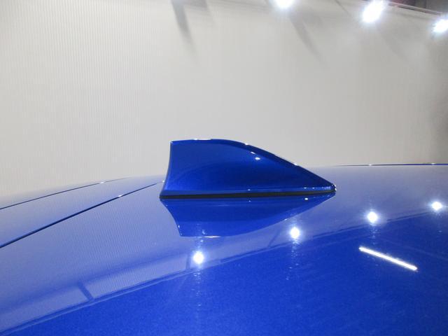 �����t�H�����ŁA�X�^�C�����b�V���ȃV���[�N�t�B���A���e�i�I�]���̃��b�h�^�A���e�i�ƈقȂ�A�Œ�^�C�v�Ȃ̂Ő�ԋ@�ɓ����ۂ�A���̒��ԏ�ȂǂŐ܂肽���񂾂���O���K�v�������֗��ł��B