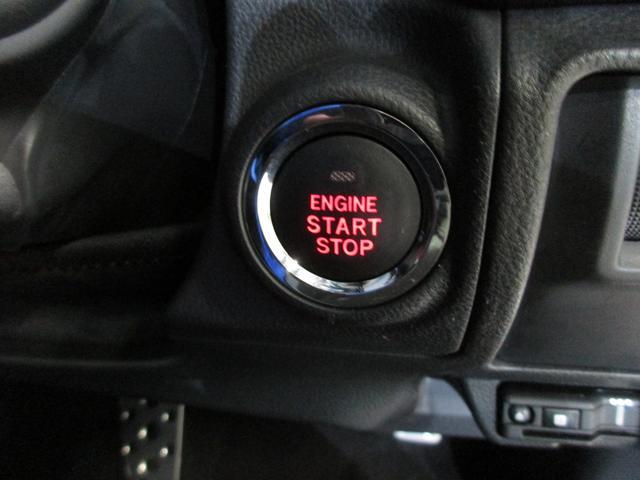 �{�^���ЂƂŃG���W���n�m�I�^�]�̖����������o����v�b�V���X�^�[�g�I�G���W���̎n���́A�u���[�L�y�_���𓥂݂Ȃ���v�b�V���X�C�b�`�ōs���܂��B