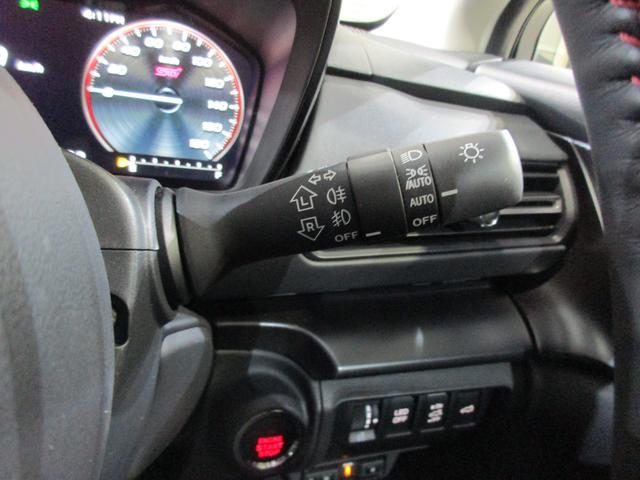 ���͂̏Ɠx�ɉ����Ď����I�Ƀ��C�g��_��������I�[�g���C�g�I���ԃg���l���ɓ������ۂɁA�킴�킴���C�g��t����K�v������܂���I