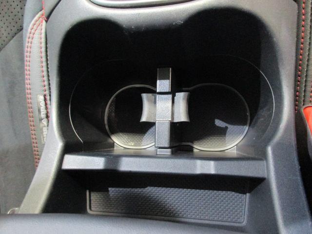 ����^�̃h�����N�z���_�[�ł��I�y�b�g�{�g���͂������A�ׂ��ʃR�[�q�[��J�b�v�̃R�[�q�[�Ȃǂ�u���Ă��ӊO�ƈ��芴������܂��B