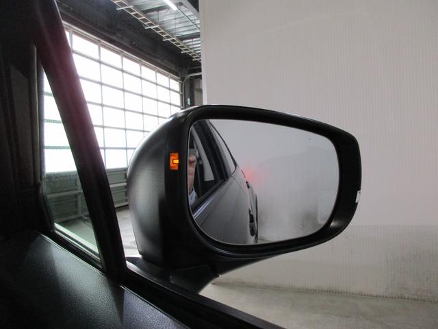 �X�o�������r�[�N���f�B�e�N�V�������ځI�h�A�~���[����͌����ɂ����ꏊ�ɂ���ԗ������m���āA�Ԑ��ύX���ɏՓ˂̊댯������ꍇ�ɂ̓h�A�~���[�����̂k�d�c�C���W�P�[�^�[��x�񉹂Œ��ӂ𑣂��Ă����@�\�ł��B