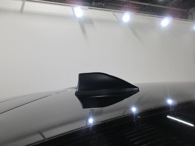 �����t�H�����ŁA�X�^�C�����b�V���ȃV���[�N�t�B���A���e�i�I�]���̃��b�h�^�A���e�i�ƈقȂ�A�Œ�^�C�v�Ȃ̂Ő�ԋ@�ɓ����ۂ�A���̒��ԏ�ȂǂŐ܂肽���񂾂���O���K�v�������֗��ł��B