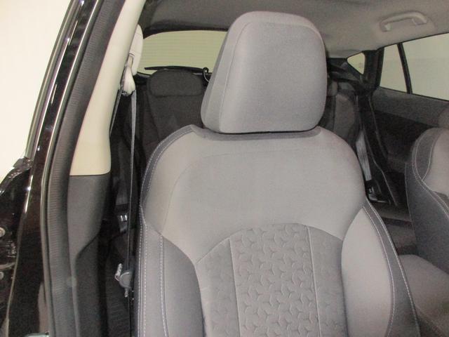 �����ԍ����Ă����ɂ����A�������^�]�ł��y�X�ȃt�����g�V�[�g�I�㔼�g�̓����̓y��ƂȂ鍜�Ղ��x����\�����̗p�B�N���}���h��Ă������h��ɂ������߁A���܂ł����ɂ������K�ȏ��S�n�����͂����܂��B