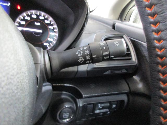 ���͂̏Ɠx�ɉ����Ď����I�Ƀ��C�g��_��������I�[�g���C�g�I���ԃg���l���ɓ������ۂɁA�킴�킴���C�g��t����K�v������܂���I