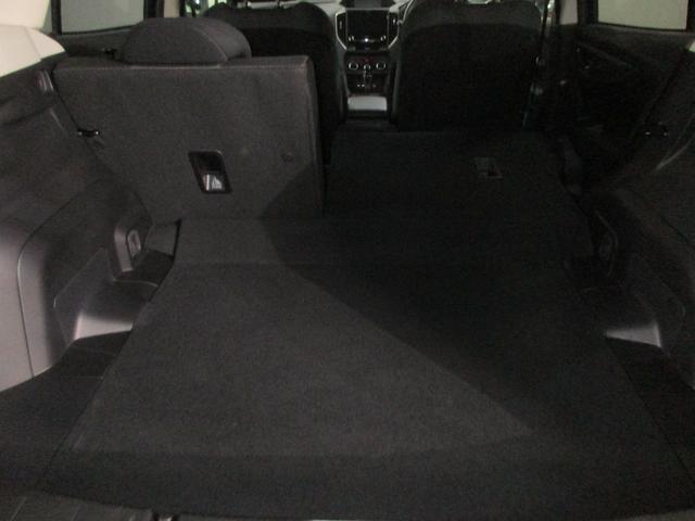 �����V�[�g�o�b�N�����E�|������Ԃł��I�傫�ȉו������C�ɂ������������E���W���[�ɍs���܂���