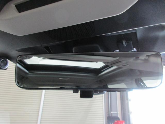 �ו����ڎ����Ԃł����̎��E���N���A�Ɍ�����X�}�[�g�����r���[�~���[�I�����Q�[�g�ɑ����̃J�����̉f�������[���~���[�ɕ\���B��ȏ����ו��Ŏ��E���Ղ��鎞�A��ԂȂǂł��N���A�Ȍ�����E��ۂĂ܂��B