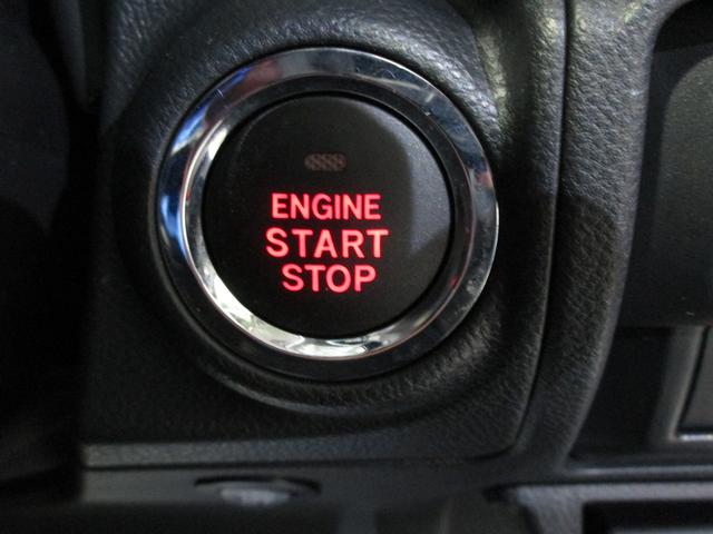 �{�^���ЂƂŃG���W���n�m�I�^�]�̖����������o����v�b�V���X�^�[�g�I�G���W���̎n���́A�u���[�L�y�_���𓥂݂Ȃ���v�b�V���X�C�b�`�ōs���܂��B