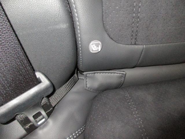 ��Ȃ̊O���Ȃɑ������ꂽ�A��p�̃��A�A���J���b�W�ƃg�b�v�e�U�[�A���J���b�W�ŌŒ肷��h�r�n�e�h�w�`���C���h�V�[�g���g�p���邱�Ƃ��ł��܂��B