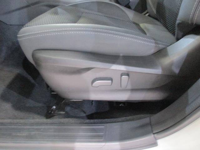 フォレスター Advance EyeSigh メモリーナビ/バックカメラ プッシュスタート/メモリーナビ/バックカメラ/パワーシート/シートヒーター(8枚目)