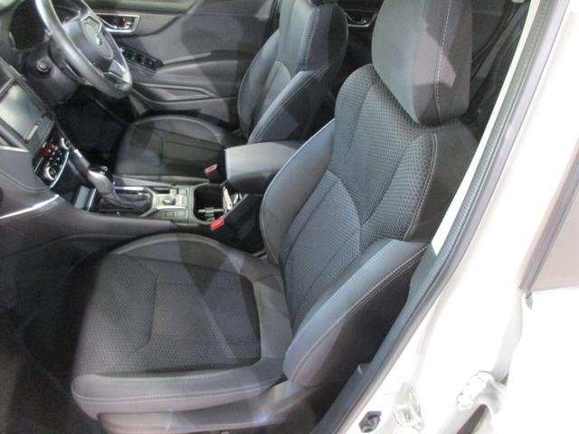 フォレスター Advance EyeSigh メモリーナビ/バックカメラ プッシュスタート/メモリーナビ/バックカメラ/パワーシート/シートヒーター(11枚目)