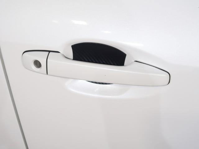 �h�A�n���h���ɐG��邾���ŉ����E�{�����ł���L�[���X�A�N�Z�X�I�A�N�Z�X�L�[���g�т��đO�Ȃ̃h�A�n���h�������ɐG��邾���ŉ����A�h�A�n���h���̃Z���T�[�ɐG��邾���Ŏ{���ł��܂��B