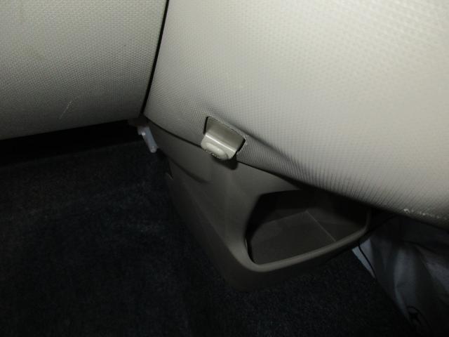 ����ȃV�[�g�o�b�N�ɂ͑ω׏d�R�����̎��[���̃t�b�N���t���Ă��܂��B