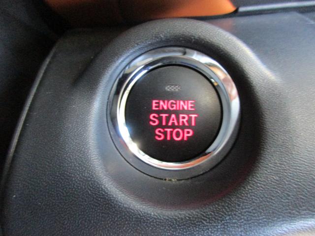 �{�^���ЂƂŃG���W���n�m�I�^�]�̖����������o����v�b�V���X�^�[�g�I�G���W���̎n���́A�u���[�L�y�_���𓥂݂Ȃ���v�b�V���X�C�b�`�ōs���܂��B