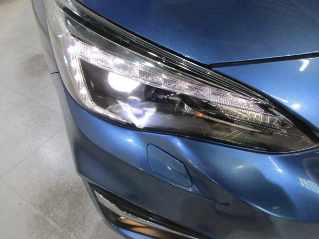 �w�b�h���C�g�̓��[�r�[���E�n�C�r�[���E�ԕ����͂k�d�c�ƂȂ��Ă���܂��B