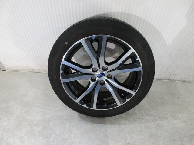 �ă^�C���͏����A���~�z�C�[���𑕒������P�V�C���`�B