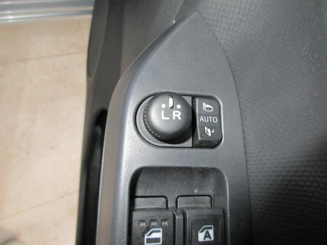 �h�A�~���[�̒����E�i�[�͂�����̃X�C�b�`�ōs���܂��B