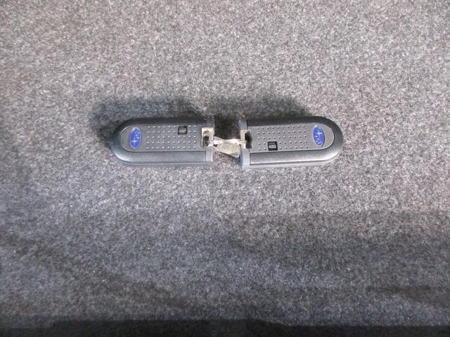 �L�[���X�L�[���g���΃{�^������Ńh�A���J���߂ł��܂��B