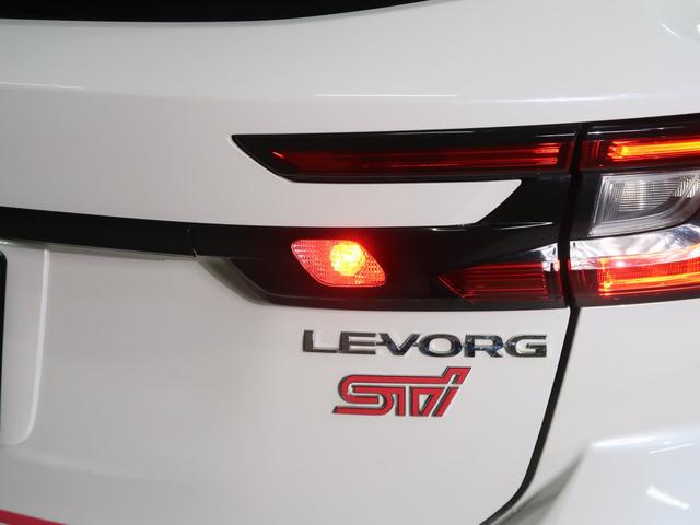 レヴォーグ ＳＴＩ　Ｓｐｏｒｔ　ＥＸ　ＥｙｅＳｉｇｈｔ　Ｘ搭載車　アイサイトＸ　フルエアロ　ＥＴＣ　純正エンジンスターター　フロントカメラ　サイドカメラ　バックカメラ　夏・冬タイヤホイールセット（23枚目）