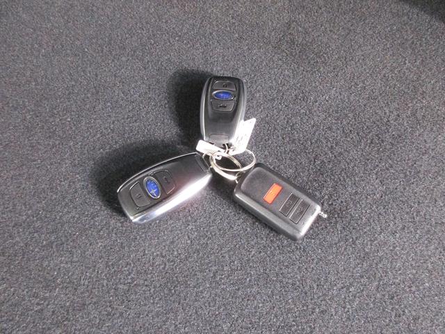 フォレスター アドバンス スタットレスタイヤ積み込み無し、スペアキー、キープレート、純正エンジンスターター、ETC(79枚目)