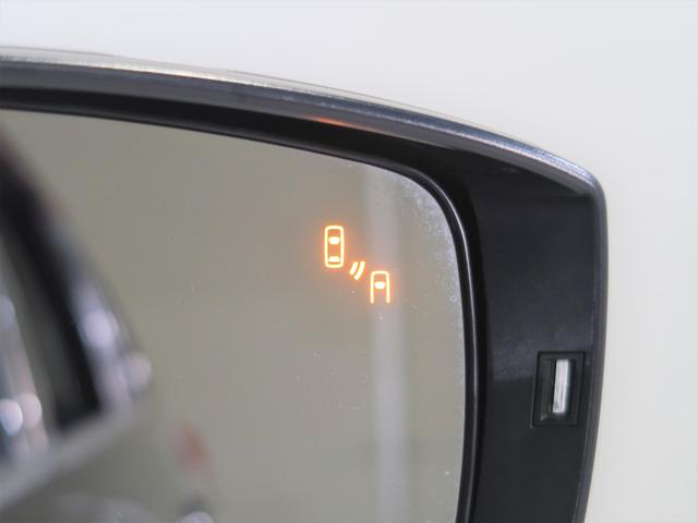 �ԑ̌㕔�ɓ������ꂽ�Z���T�[�ɂ���āA���Ԃ̌㑤������ڋ߂���ԗ������m�B�Փ˂̊댯������ƃV�X�e�������f�����ꍇ�A�h�A�~���[�����̂k�d�c�C���W�P�[�^�[��x�񉹂Ńh���C�o�[�ɒ��ӂ𑣂��܂��I�I