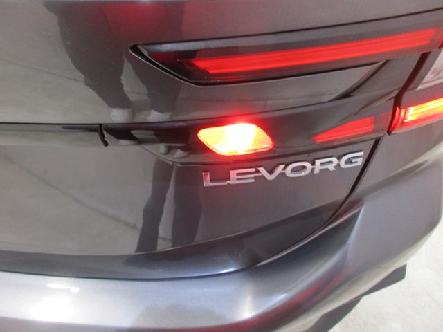 �ᓹ�͂������A�������s����G�ꂽ�H�ʁE�J�[�u�̑��������ȂǁA�ǂ̂悤�ȏ󋵂ł����S���ăh���C�r���O�ł��܂��B�܂��A���E�Ώ̃��C�A�E�g�ł��̂ŁA���i���萫���ƂĂ��D��Ă���܂��B