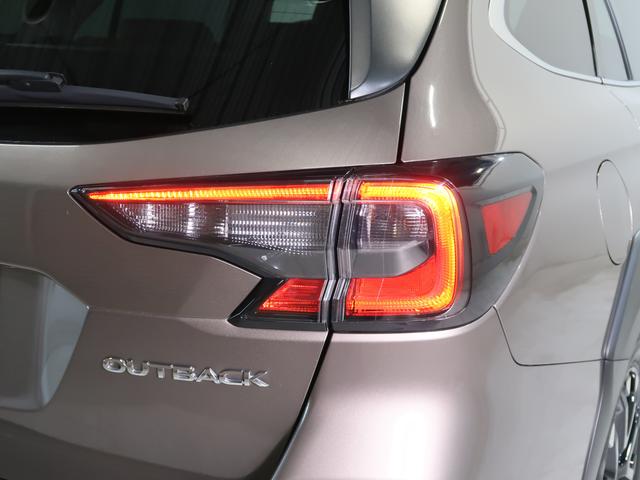 レガシィアウトバック リミテッドＥＸ　スペアキー＆キープレート有、キーレスアップグレード、純正ドラレコ、ＥＴＣ、純正ＡＷ＆夏タイヤ積込有、ＳＡＡアルミ＆スタットレス装着、ハーマンカードンスピーカー（19枚目）