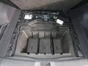 フロアボード下のサブトランクです！ちょっとした小物等を収納できる便利なスペースです！