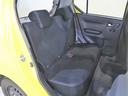 足元も意外に広々後部座席です!お友達・ご家族とのお出かけにいかがですか??
