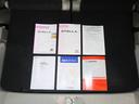 新車時取扱説明書と保証書あります！　更に認定中古車の保証を付けてのお渡しです。