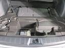 フロアボード下のサブトランクです！ハイブリッド車はリチウムイオンバッテリーを搭載しております。