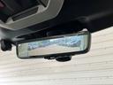 スマートリヤビューミラーは、リヤゲートガラスの内側に取り付けたカメラの映像をルームミラーに表示する機能です!!