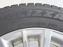 タイヤサイズは205/55R16です。