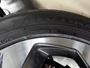トランパスのMP7で、タイヤサイズは225/55R18になっています。