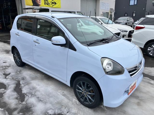 ミライース Ｇｆ　４ＷＤ　電動格納ミラー　パワーウインドウ　キーレス　エアコン　横滑り防止装置　アイドリングストップ　夏冬タイヤ付（2枚目）