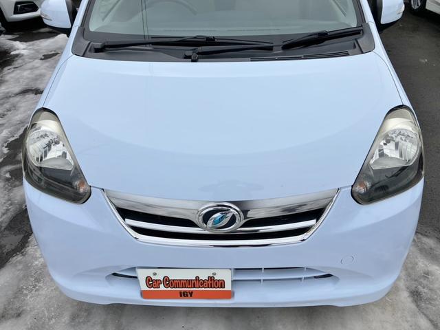 ミライース Ｇｆ　４ＷＤ　電動格納ミラー　パワーウインドウ　キーレス　エアコン　横滑り防止装置　アイドリングストップ　夏冬タイヤ付（8枚目）