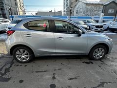 ＭＡＺＤＡ２ １５Ｃ　４ＷＤ　ナビ　バックカメラ　夏冬タイヤ付 0302541A30240311W001 4