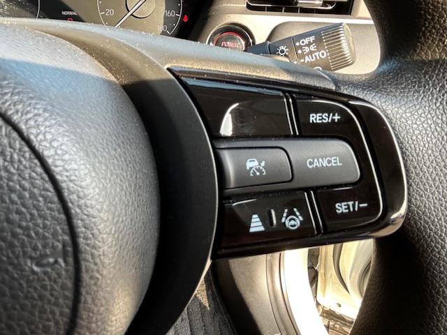 安全運転支援機能「ホンダセンシング」がついています！こちらのボタンで操作ができます！