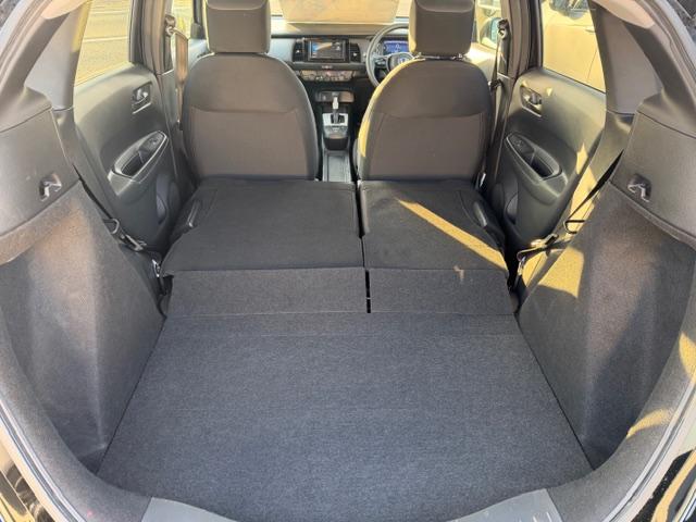 フィット ベーシック　４ＷＤ　ナビ　バックカメラ　ＥＴＣ（26枚目）