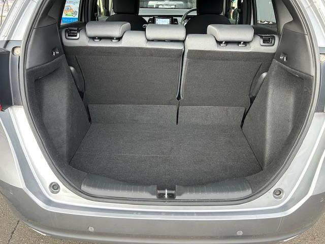 フィット ベーシック　４ＷＤ　純正ナビ　リアカメラ　ホンダセンシング　電子制御パーキングブレーキ　ワンオーナー（18枚目）