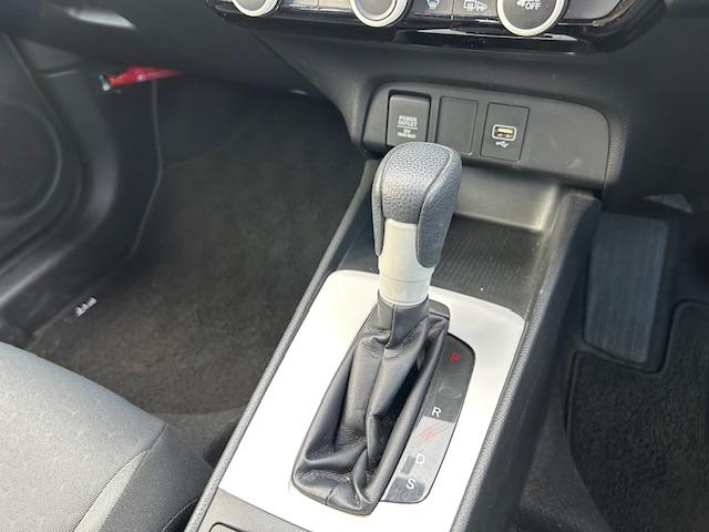 フィット ベーシック　４ＷＤ　純正ナビ　リアカメラ　ホンダセンシング　電子制御パーキングブレーキ　ワンオーナー（30枚目）