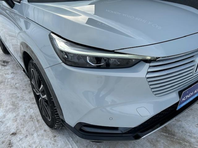 ヴェゼル ｅ：ＨＥＶ　Ｚ　メーカーＯＰ９インチナビ　フルセグＴＶ　バックモニター　パワーバックドア　ワイヤレス充電　シートヒーター　ＬＥＤヘッドライト（10枚目）