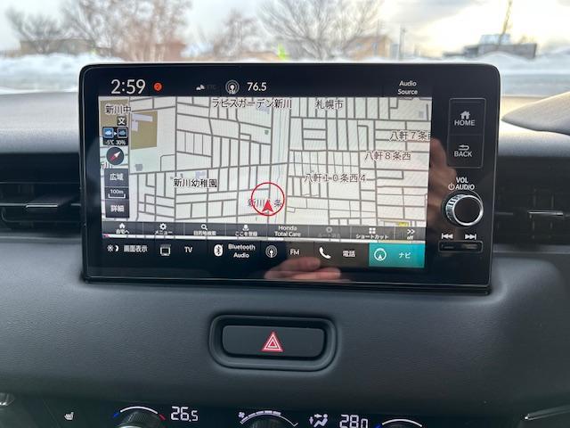 ヴェゼル ｅ：ＨＥＶ　Ｚ　メーカーＯＰ９インチナビ　フルセグＴＶ　バックモニター　パワーバックドア　ワイヤレス充電　シートヒーター　ＬＥＤヘッドライト（12枚目）