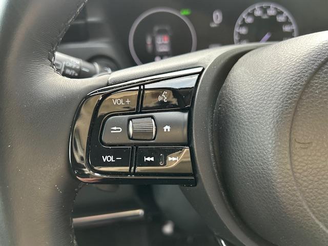 ヴェゼル ｅ：ＨＥＶ　Ｚ　メーカーＯＰ９インチナビ　フルセグＴＶ　バックモニター　パワーバックドア　ワイヤレス充電　シートヒーター　ＬＥＤヘッドライト（17枚目）