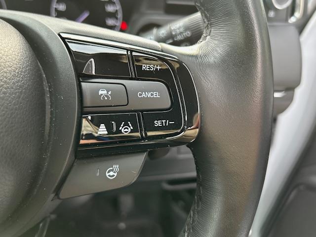 ヴェゼル ｅ：ＨＥＶ　Ｚ　メーカーＯＰ９インチナビ　フルセグＴＶ　バックモニター　パワーバックドア　ワイヤレス充電　シートヒーター　ＬＥＤヘッドライト（18枚目）