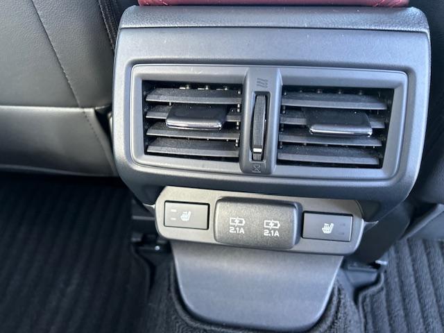 �㕔���Ȃɂ��V�[�g�q�[�^�[����������Ă���܂��̂ŁA�����������K�ɉ߂����܂��I